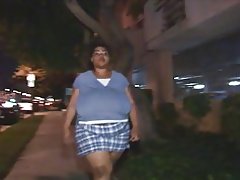 Ogromny czarny suka pobiera fucked i zjada cumload